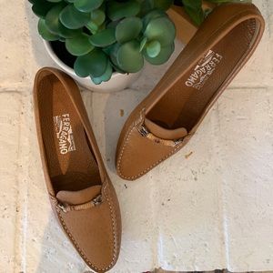 Ferragamo Leather Driving Shoes Loafers Camel Tan